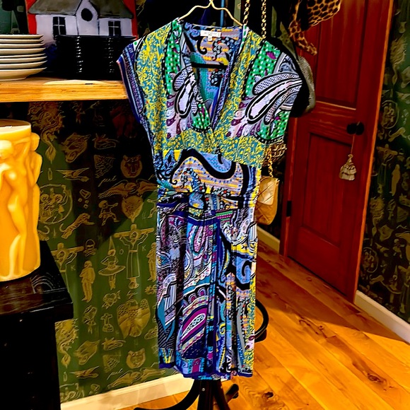 Etro cocktail dress. 92% Viscose 8% Elastin SZ42 double lined. Gorgeous colors - Picture 2 of 10